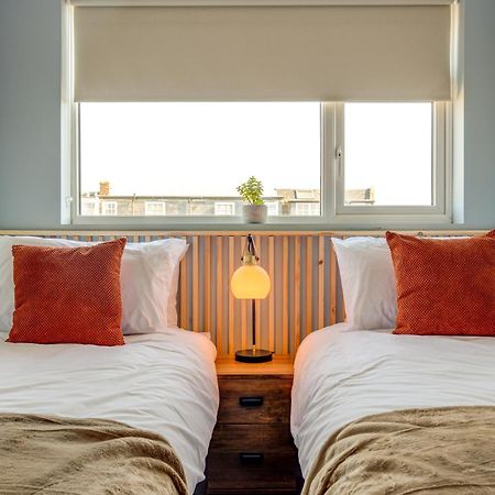 Apt 4 North Marine Villa Скарбъро Екстериор снимка